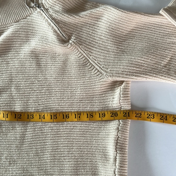 Carpetcom women’s long sleeve turtleneck, ivory sweater side shoulder zipper XL - Picture 12 of 13